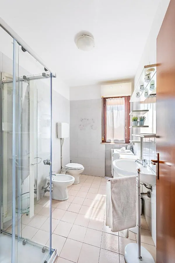 Appartamento Le Primule F6 con piscina by Wonderful Italy Sirmione